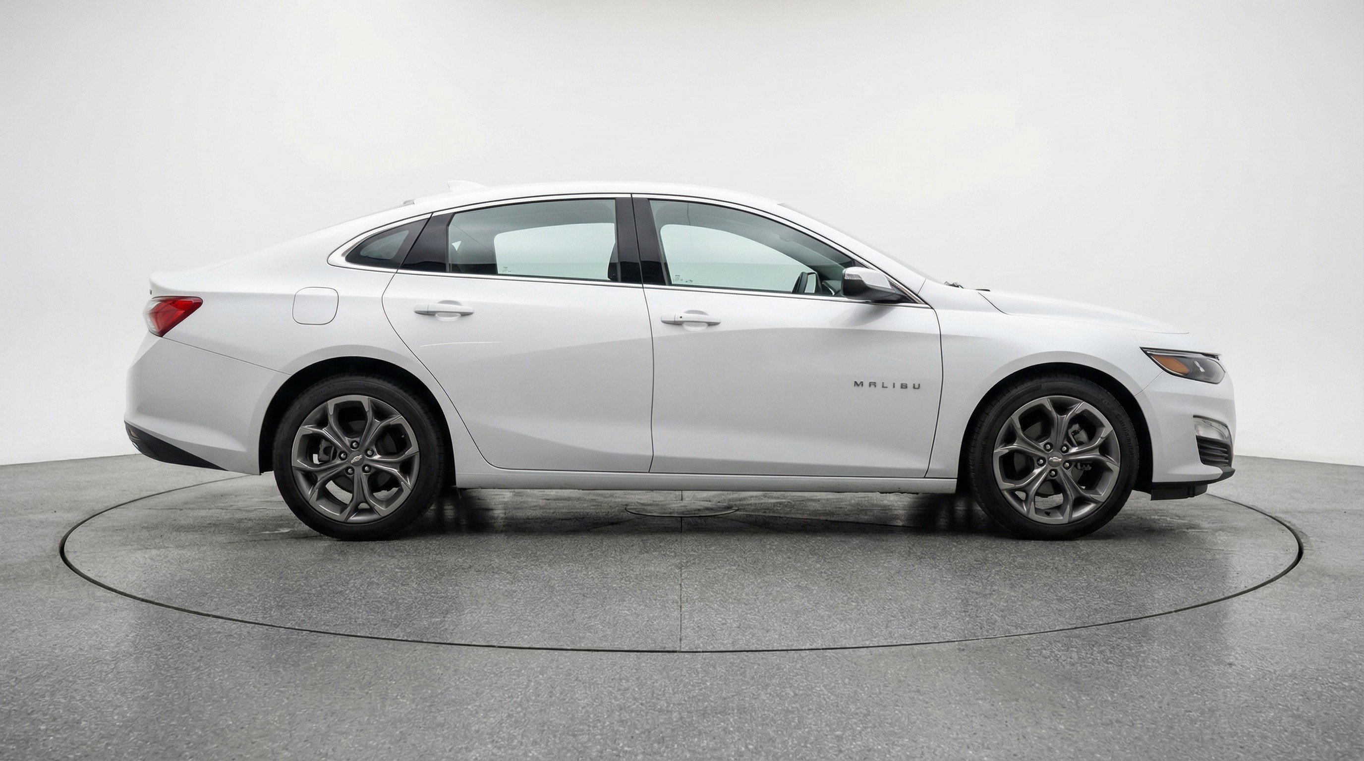 Used 2024 Chevrolet Malibu LT image 11