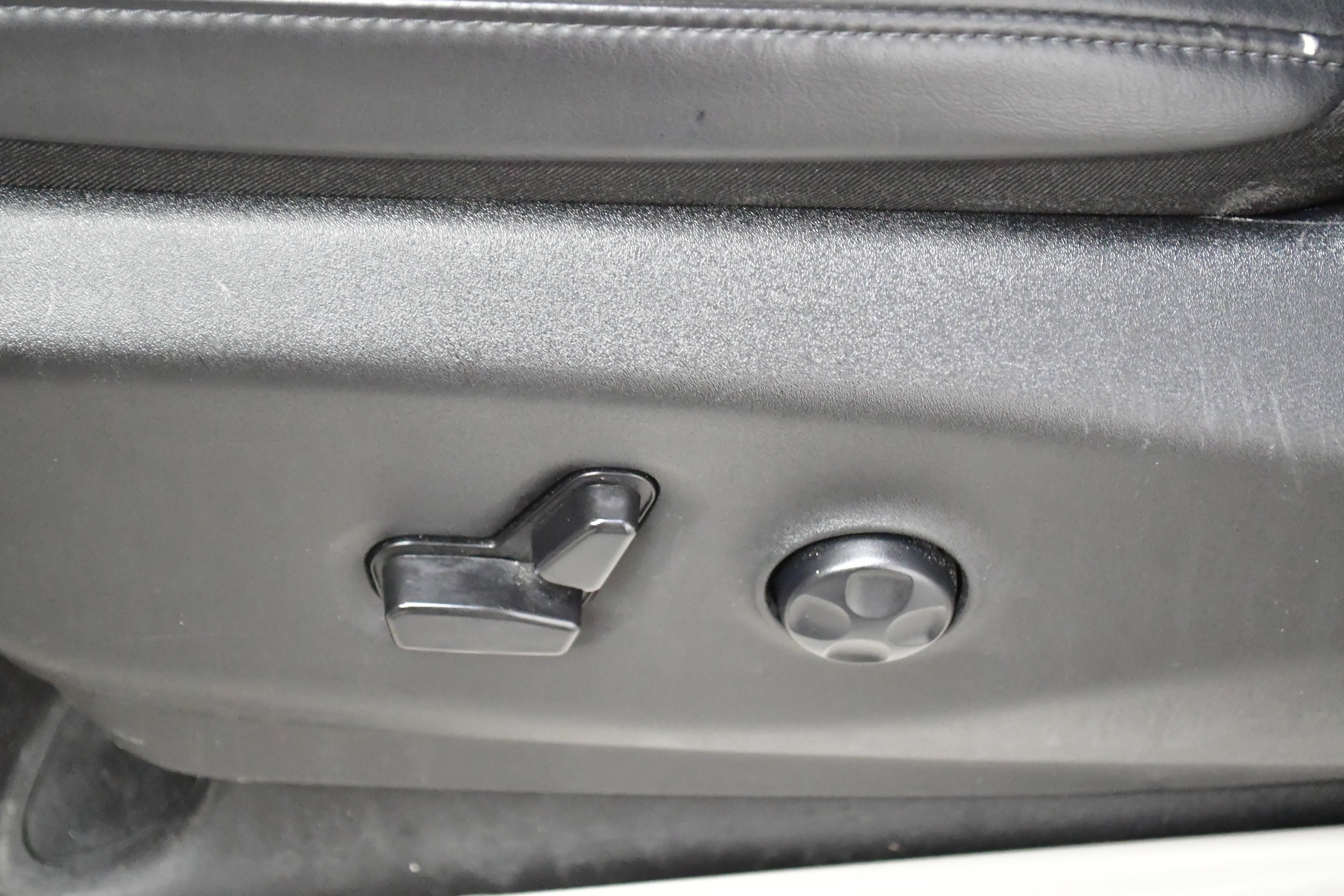 Used 2023 Chrysler Pacifica Touring-L image 26