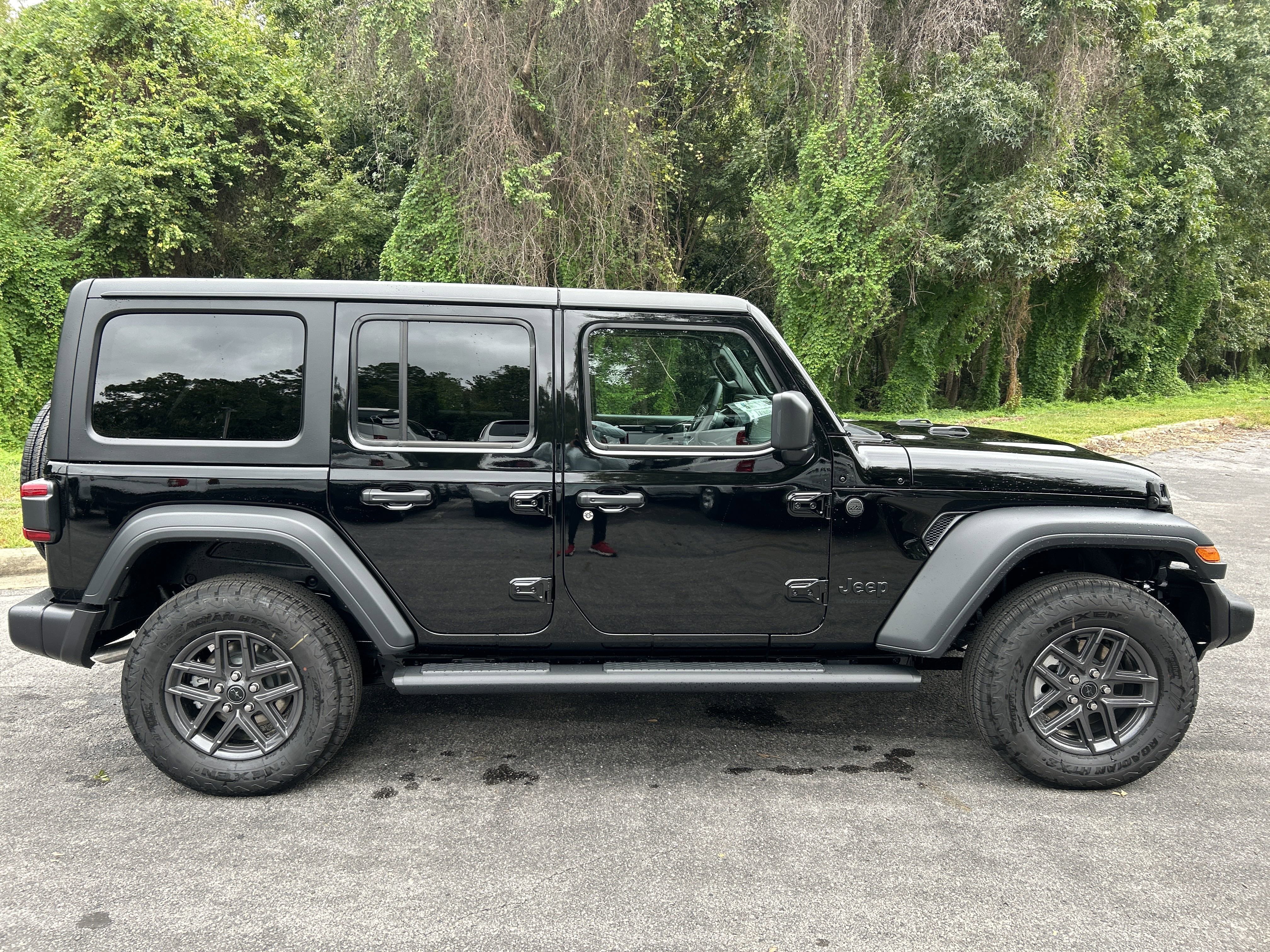 New 2025 Jeep Wrangler Sport S image 10