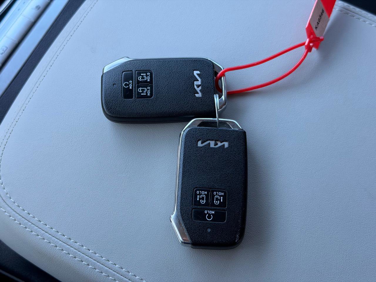 Used 2024 Kia Carnival EX image 50