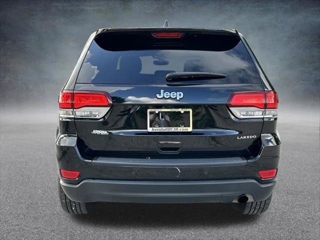 Certified 2022 Jeep Grand Cherokee Laredo E RWD image 6