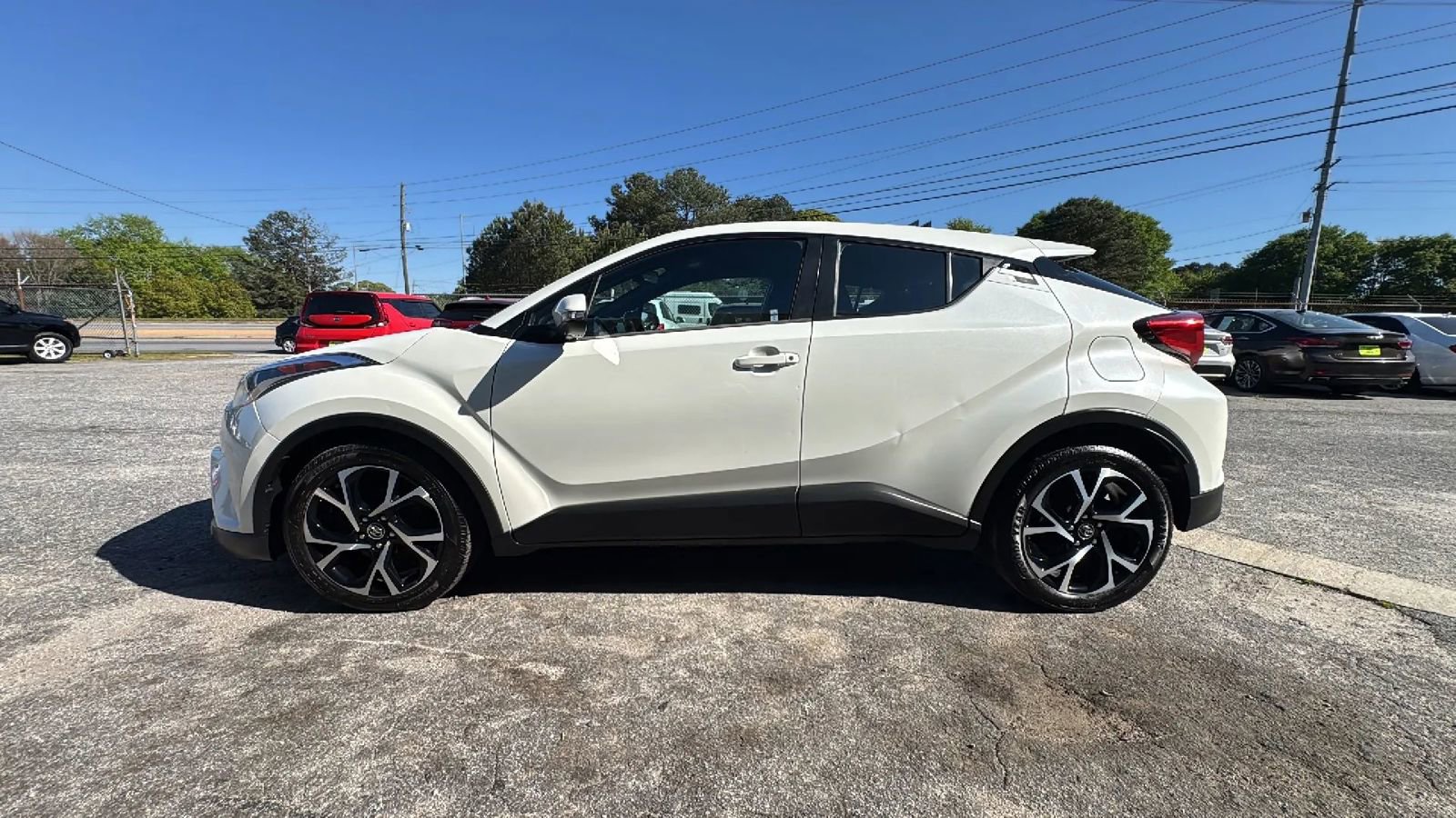 Used 2018 Toyota C-HR XLE FWD image 5
