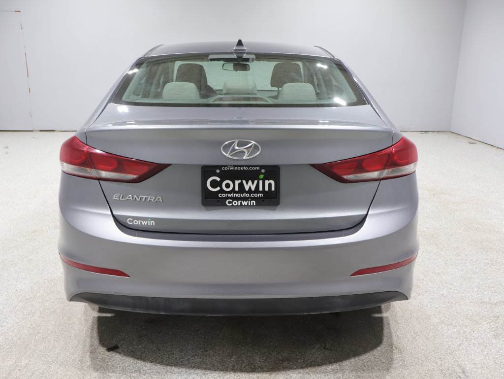 Used 2018 Hyundai Elantra SEL w/ Cargo Package FWD image 3