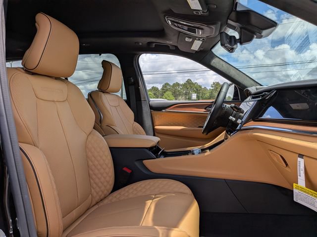 New 2026 Jeep Grand Cherokee Summit AWD/4WD image 32