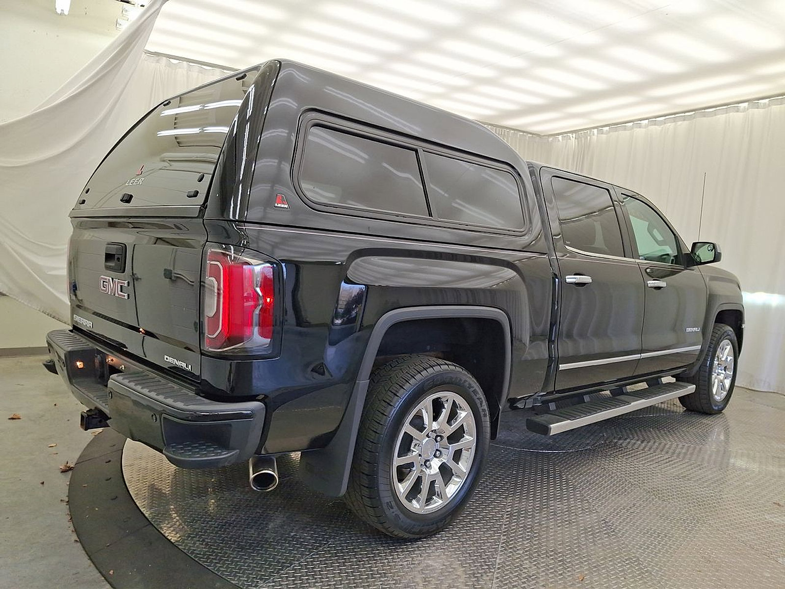 Used 2018 GMC Sierra 1500 Denali image 25