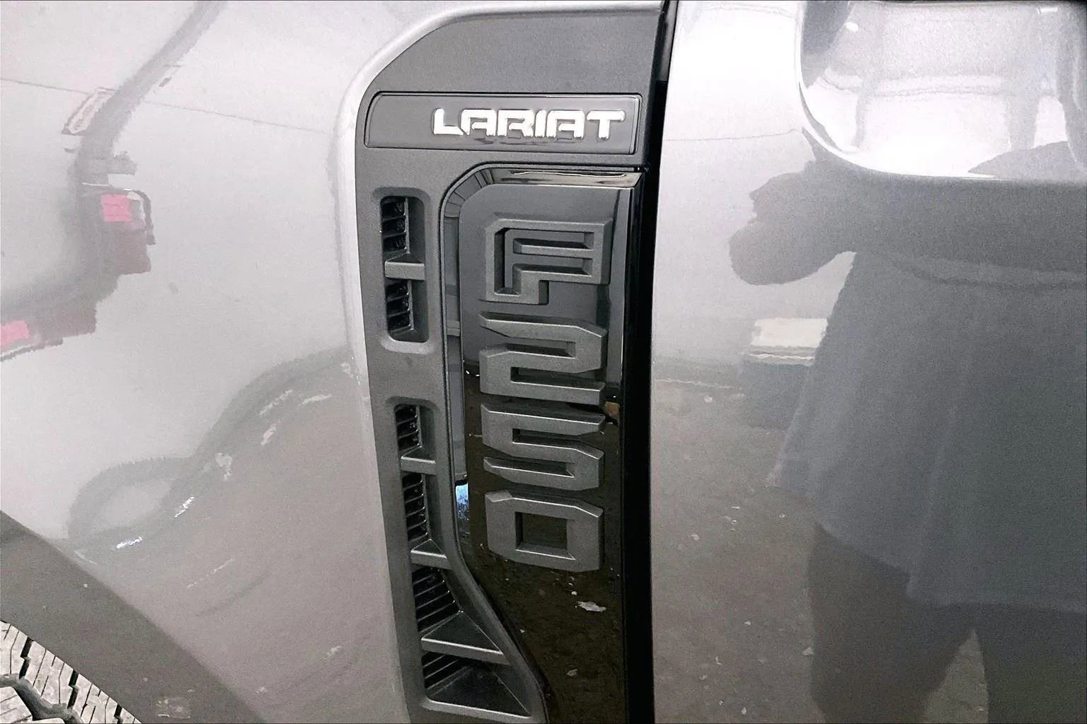 New 2026 Ford F250 Lariat w/ Black Appearance Package image 13