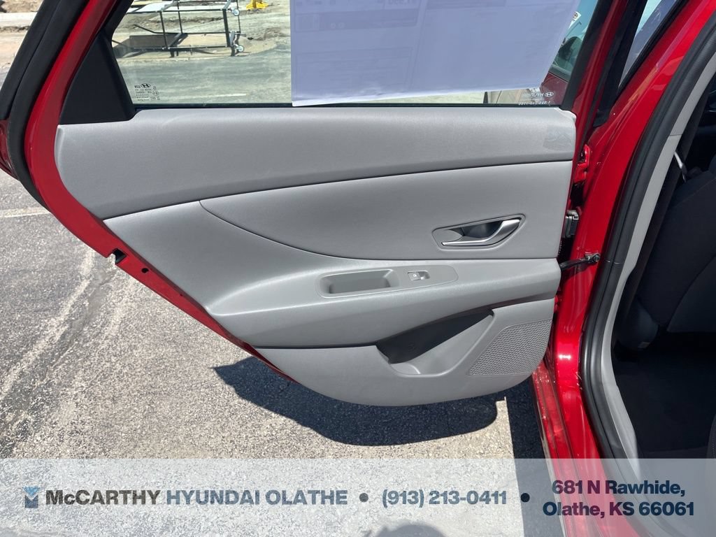 Used 2025 Hyundai Elantra Sport FWD image 22