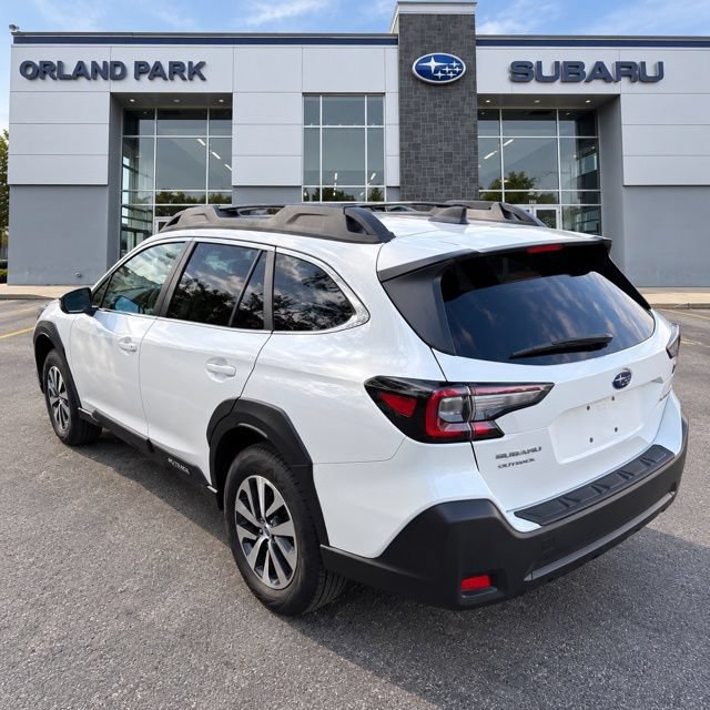 Used 2024 Subaru Outback Premium AWD/4WD image 7
