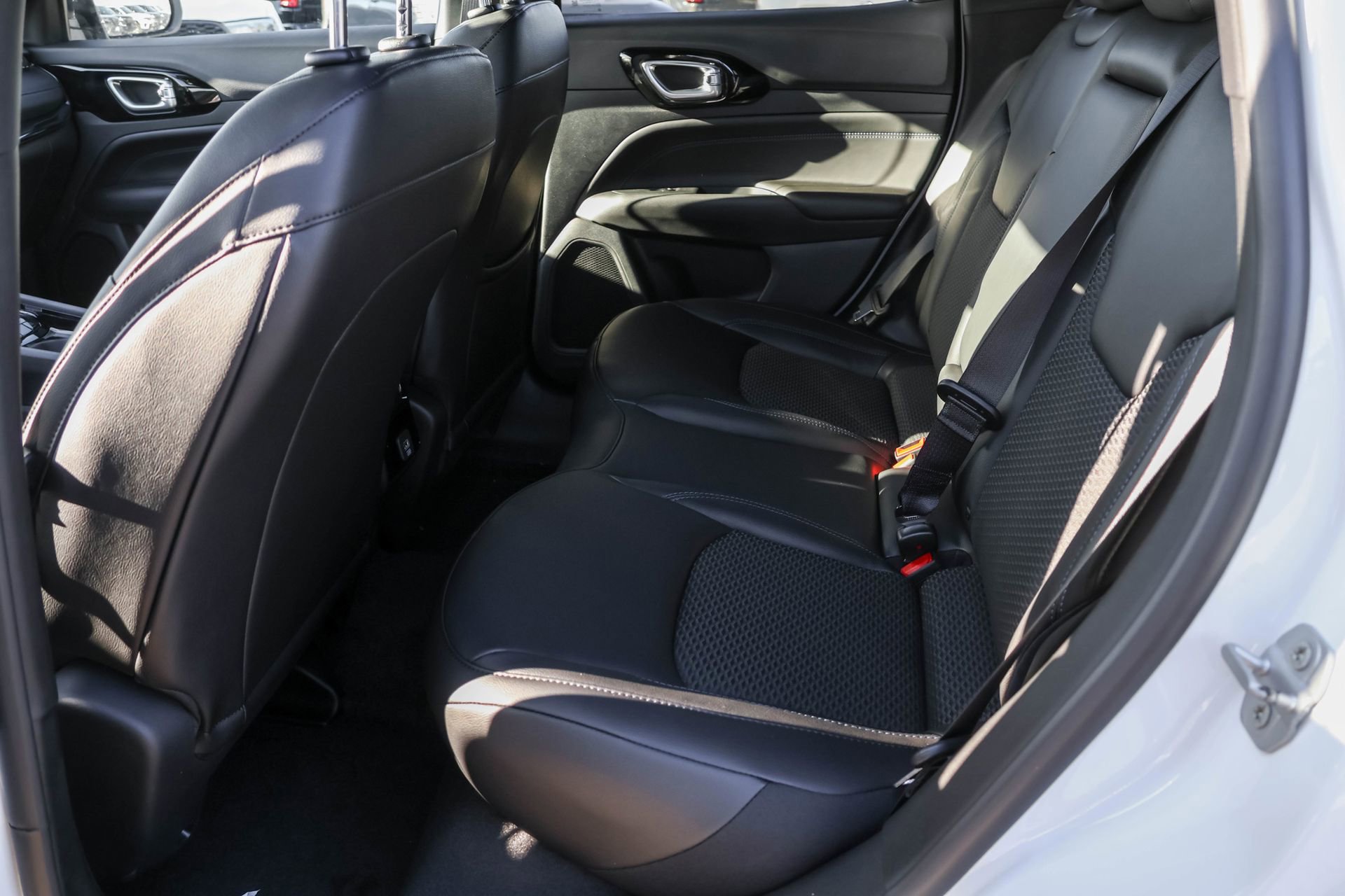 New 2026 Jeep Compass Latitude image 11