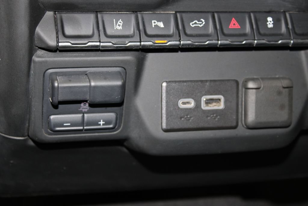 Used 2024 Chevrolet Silverado 2500 Custom w/ Custom Value Package image 41