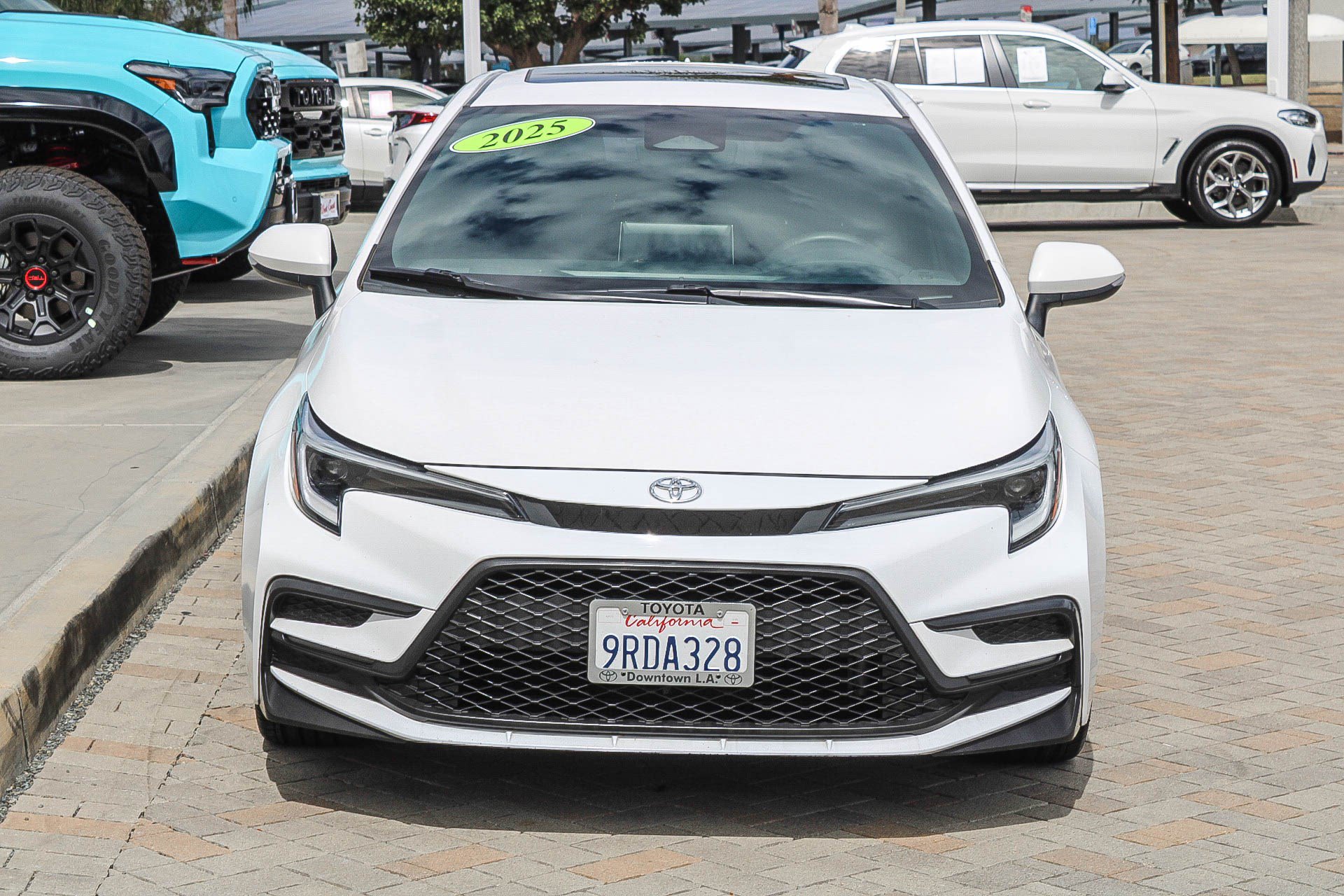 Certified 2025 Toyota Corolla SE w/ SE Premium Package FWD image 2