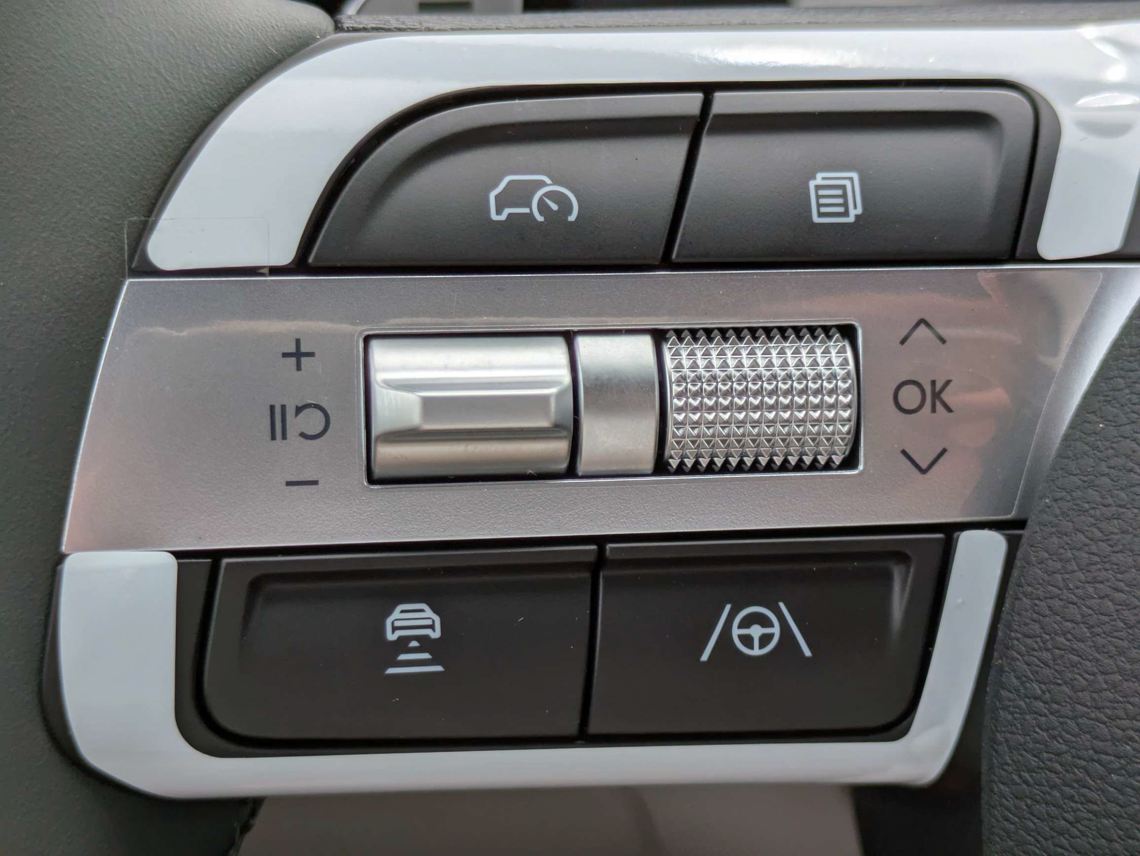 New 2026 Hyundai Tucson Limited FWD image 31