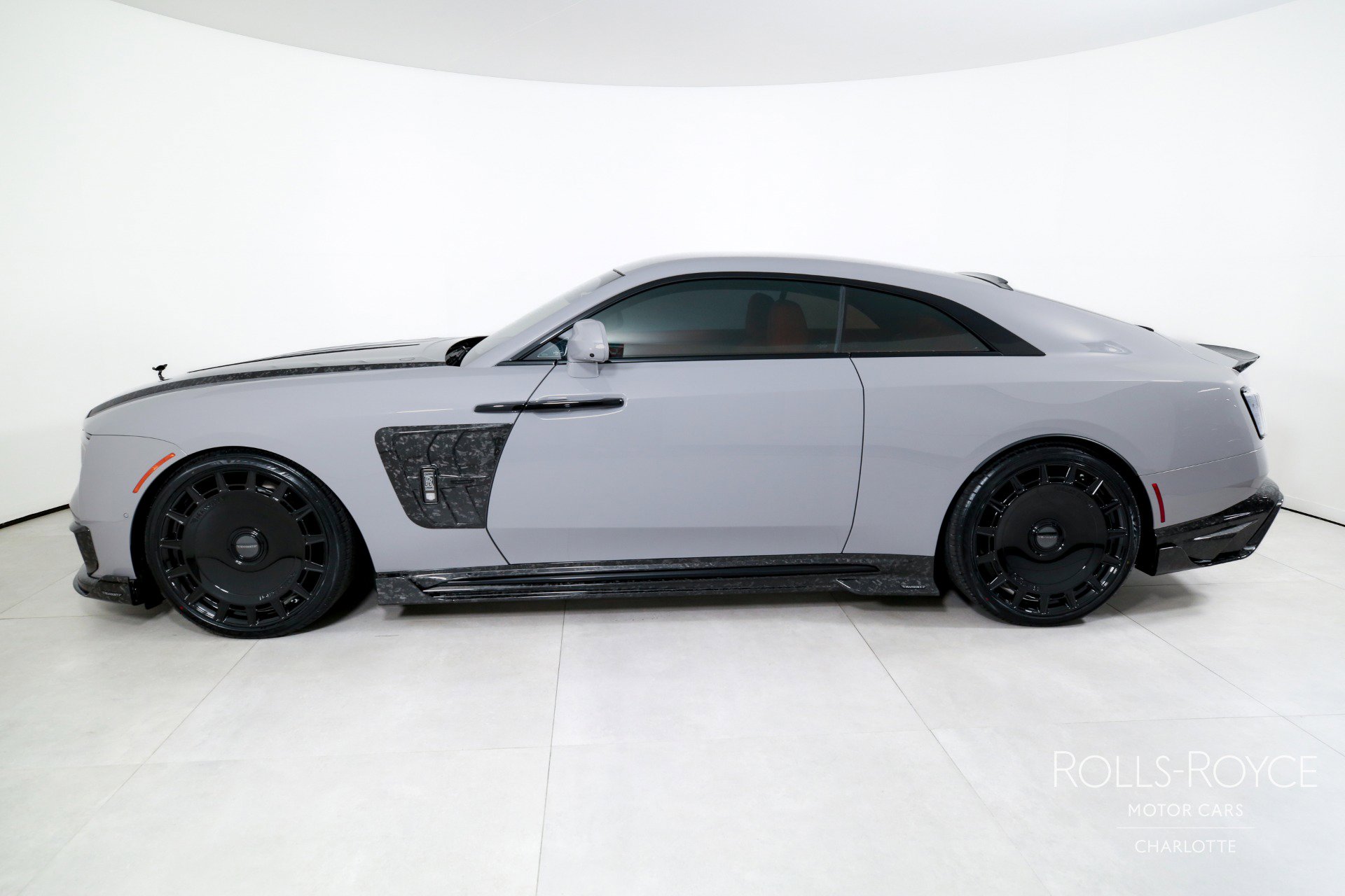 Used 2025 Rolls-Royce Spectre Black Badge w/ Spectre Enhancement Package image 3