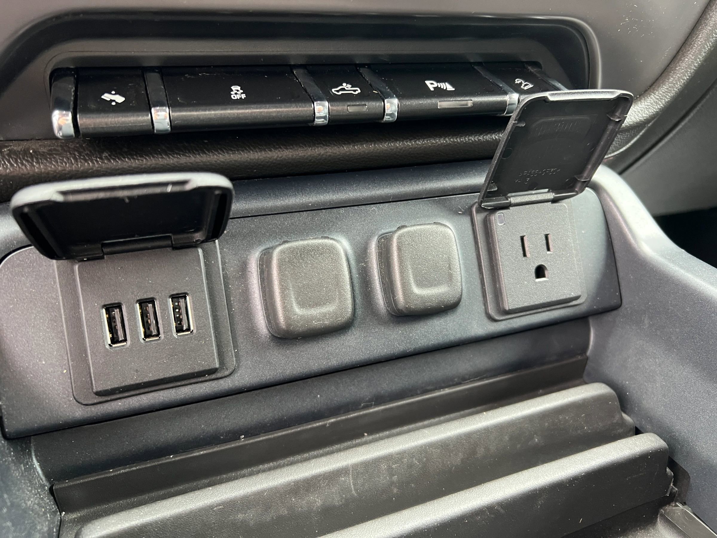 Used 2014 GMC Sierra 1500 SLT w/ All-Terrain Package image 14