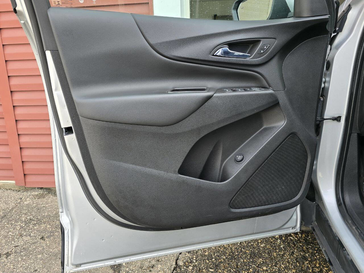 Used 2022 Chevrolet Equinox LT image 11