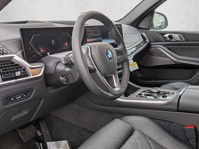 Used 2026 BMW X5 xDrive50e w/ Climate Comfort Package AWD/4WD image 3