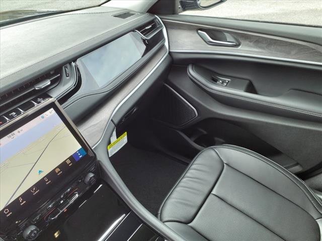 New 2024 Jeep Grand Cherokee Limited 4xe w/ Luxury Tech Group II image 20