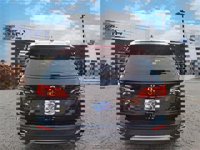 Used 2024 Volkswagen Taos SE image 4