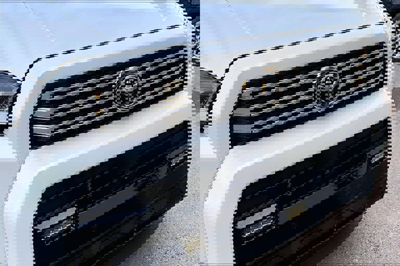 Used 2025 Toyota 4Runner Limited image 29