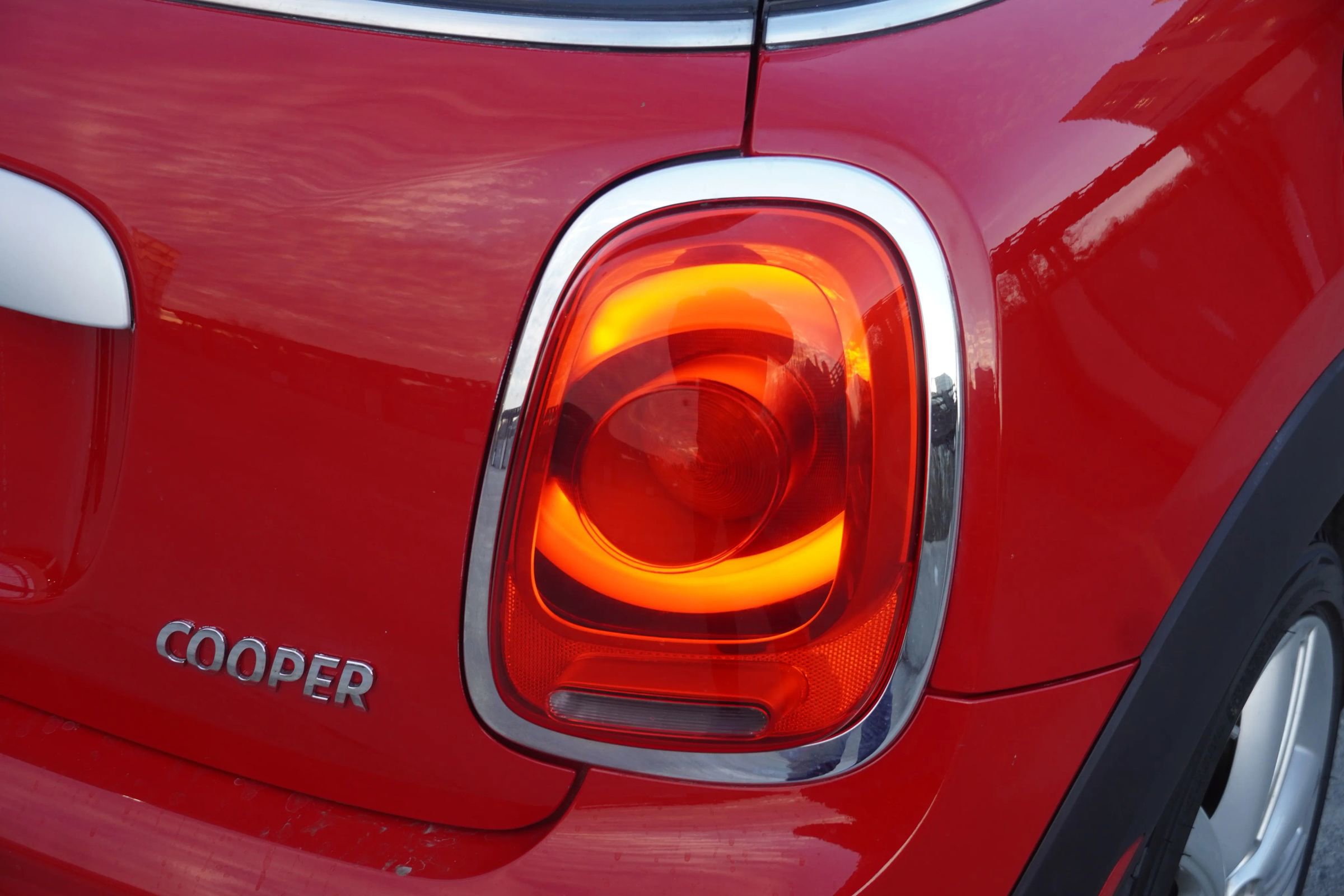 Used 2015 MINI Cooper 2-Door Hardtop image 34