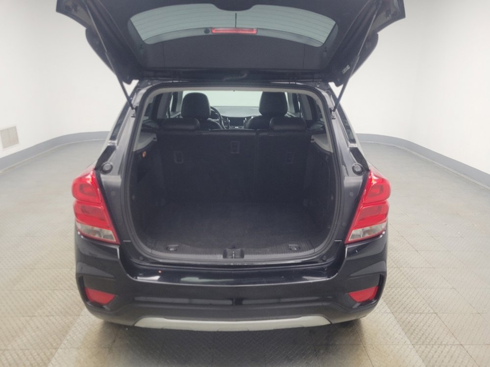 Used 2020 Chevrolet Trax LT w/ LT Convenience Package image 29