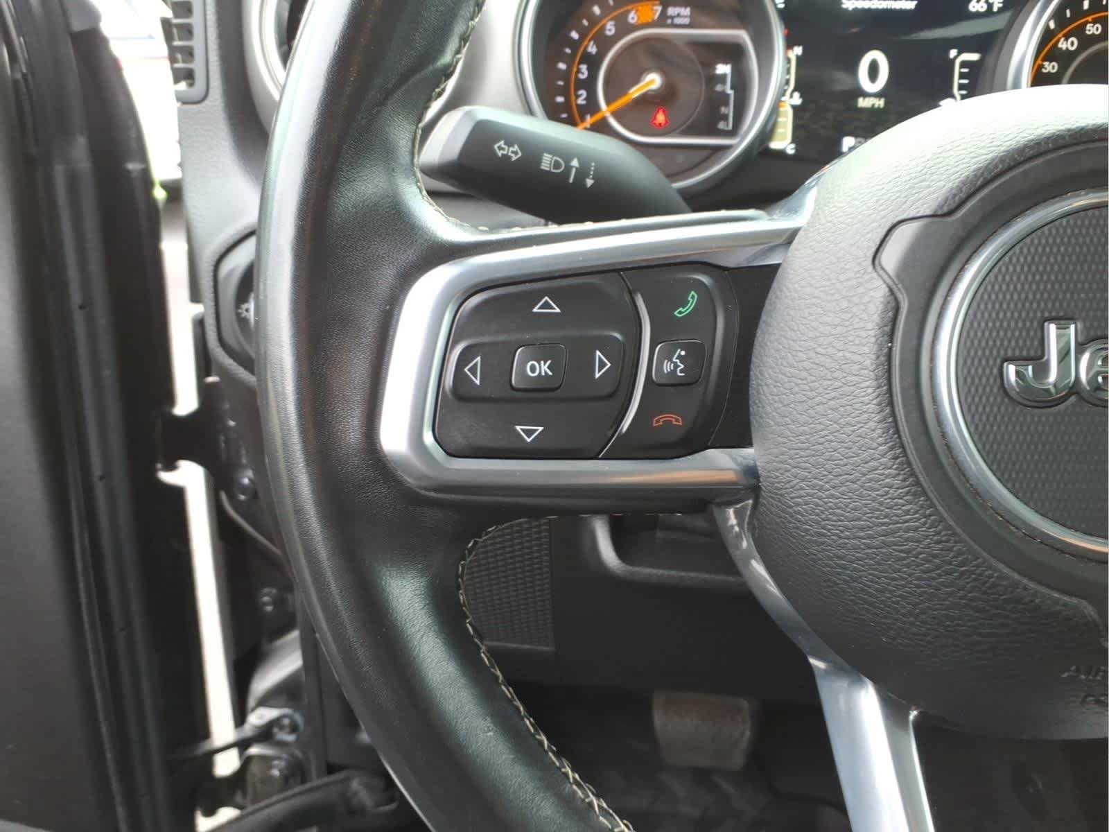 Used 2020 Jeep Wrangler Unlimited Sahara AWD/4WD image 27