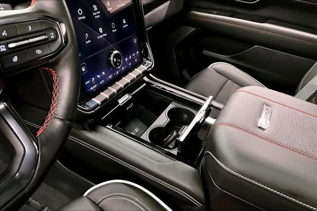 Used 2025 GMC Yukon AT4 Ultimate AWD/4WD image 18