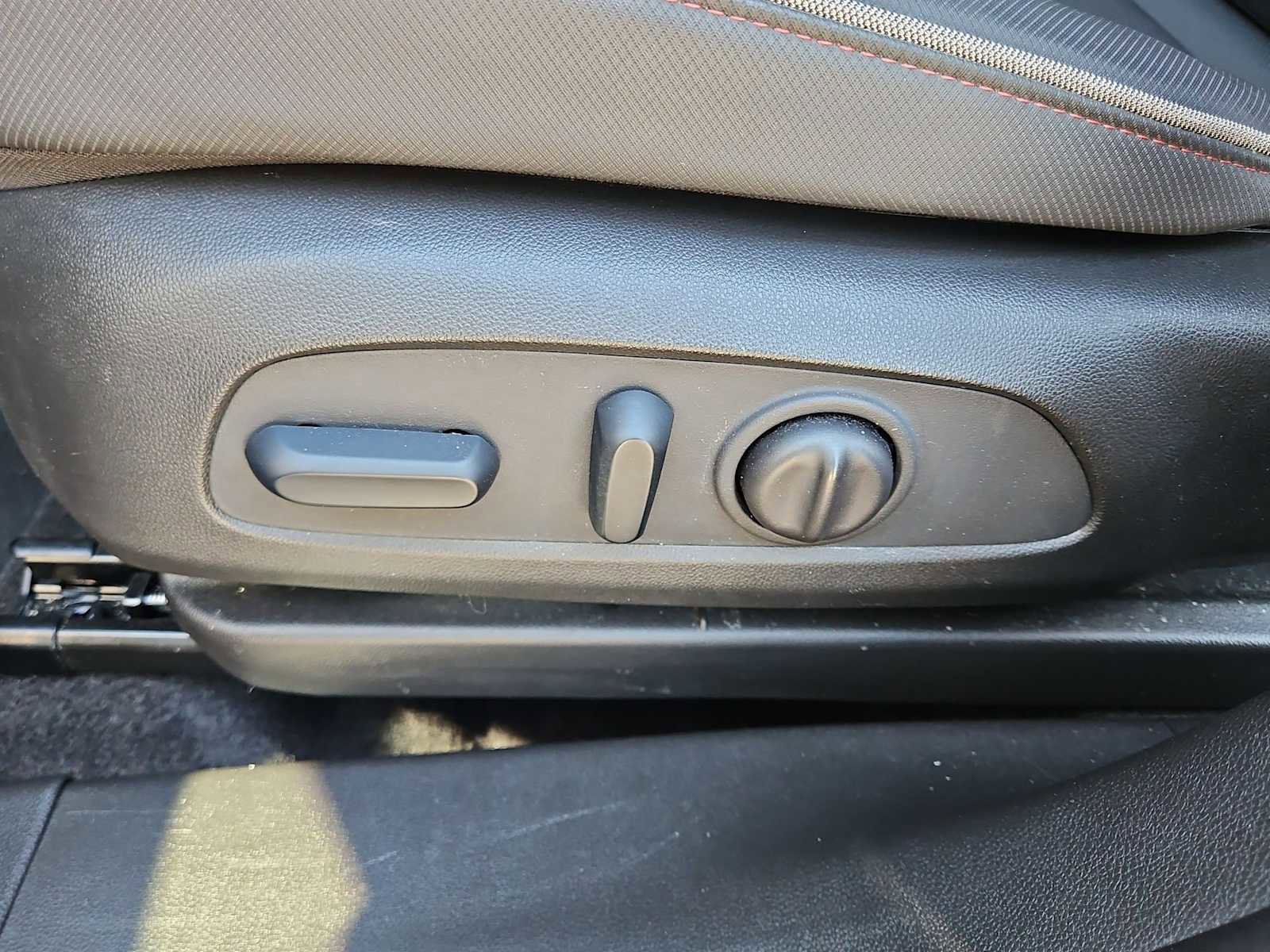 Certified 2023 Chevrolet TrailBlazer RS w/ Convenience Package image 17