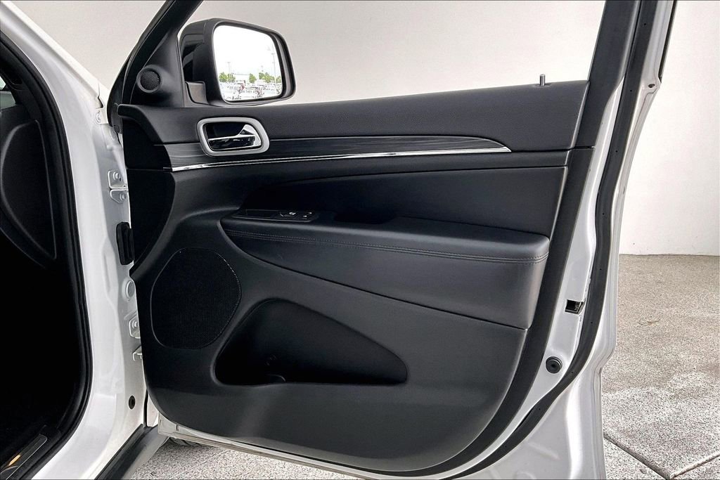 Used 2019 Jeep Grand Cherokee Limited w/ Luxury Group II image 22