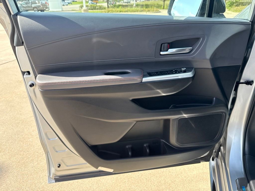 Used 2024 Toyota Sienna XSE AWD/4WD image 19