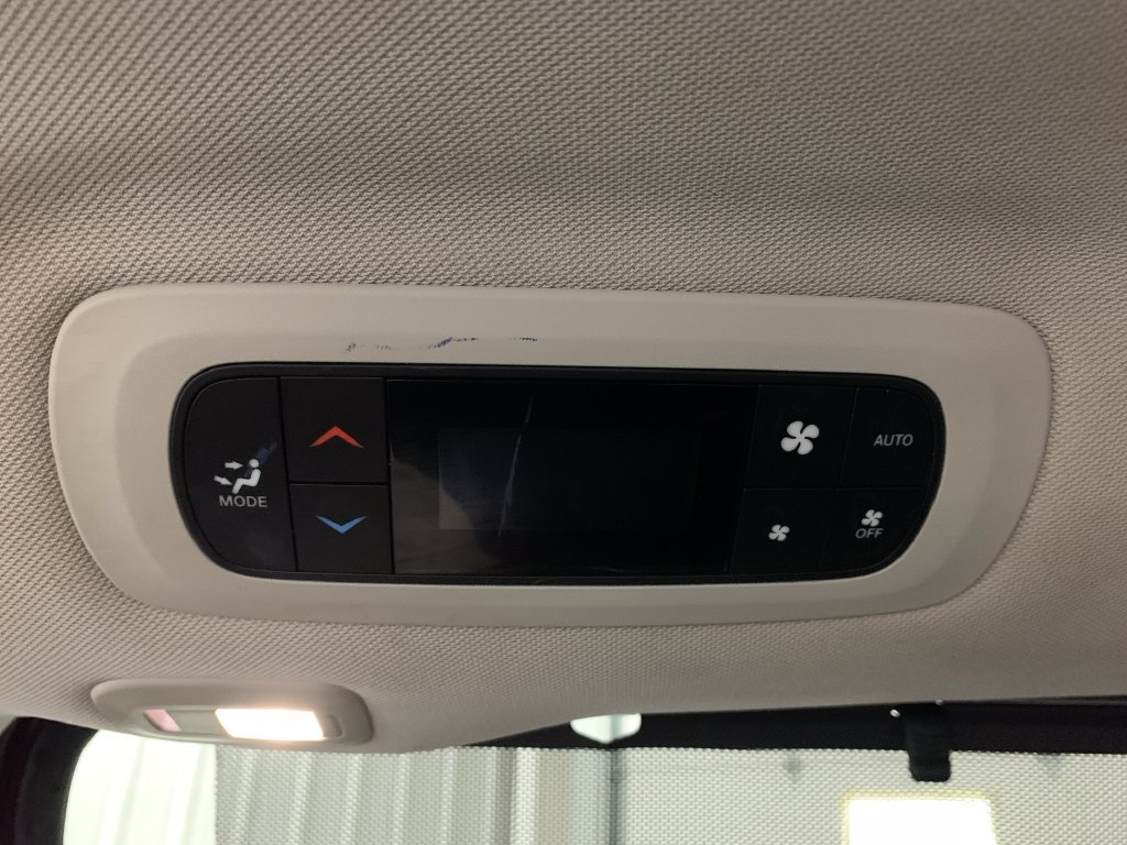 Used 2019 Chrysler Pacifica Limited FWD image 19