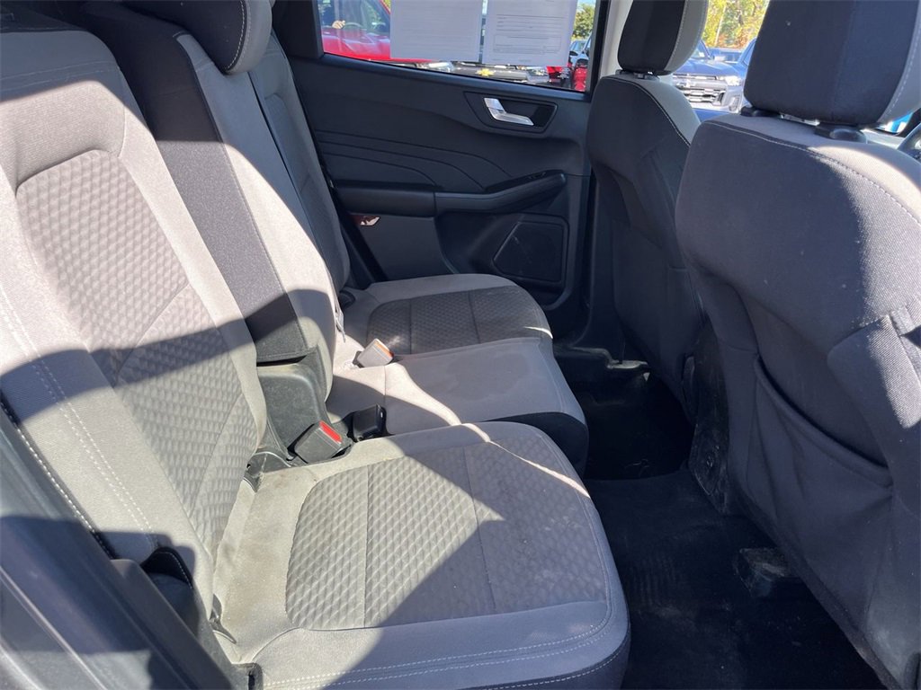 Used 2021 Ford Escape SE image 24