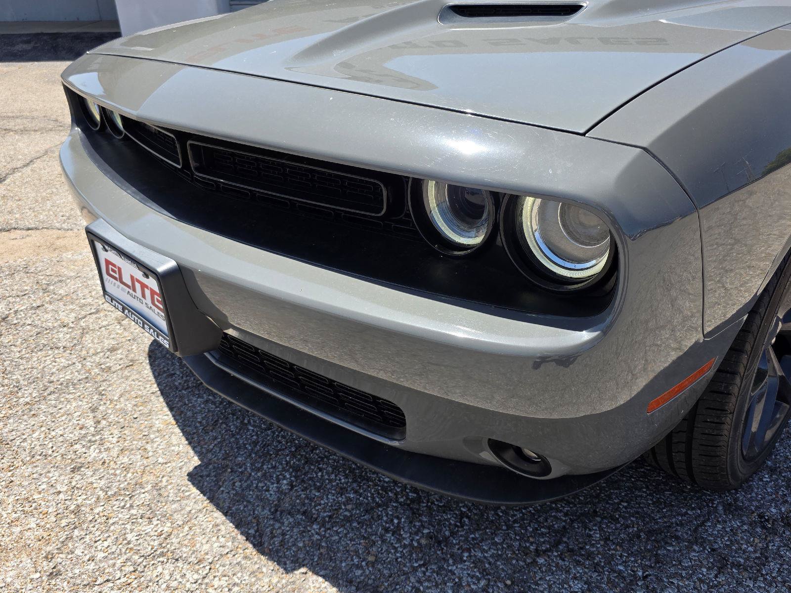 Used 2019 Dodge Challenger SXT w/ Blacktop Package RWD image 30