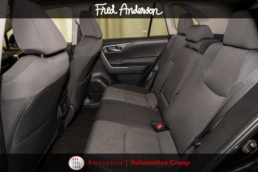 Used 2024 Toyota RAV4 XLE AWD/4WD image 8