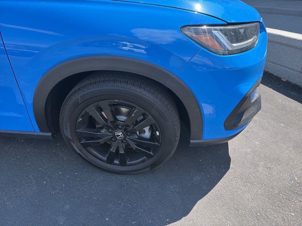 Used 2026 Honda HR-V Sport image 2