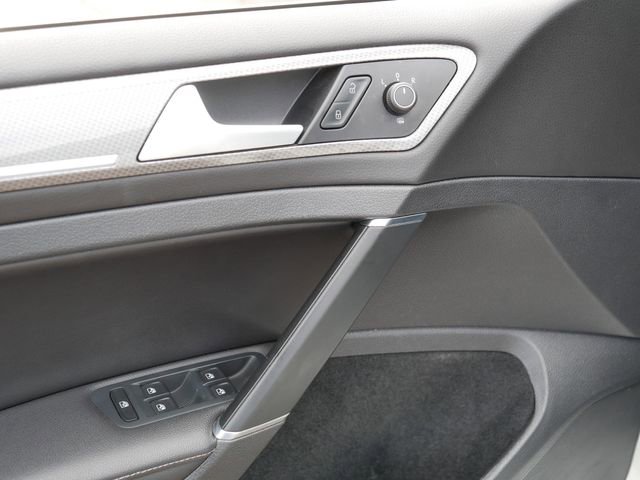 Used 2017 Volkswagen Golf Alltrack SEL image 16