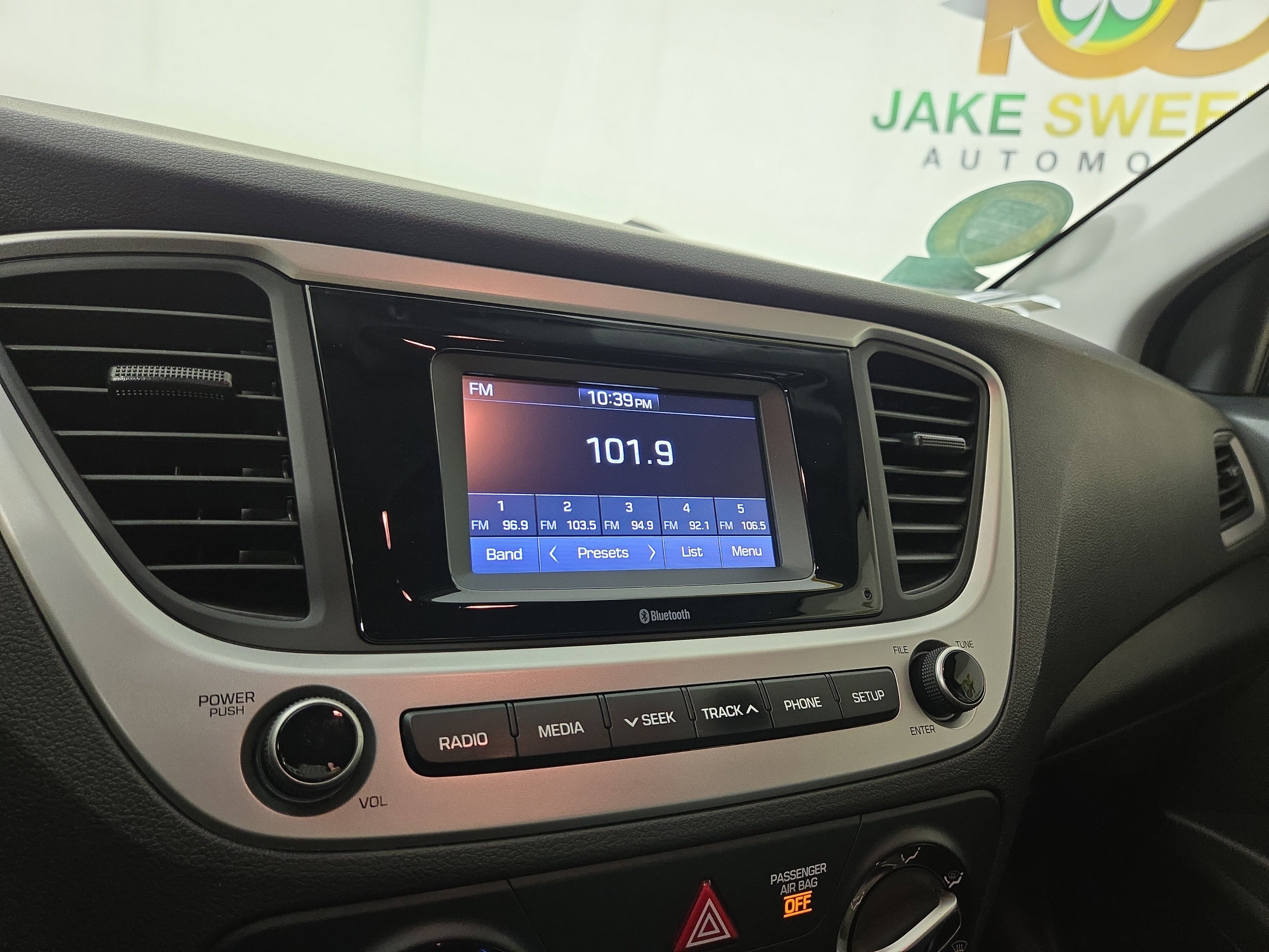 Used 2022 Hyundai Accent SE image 19