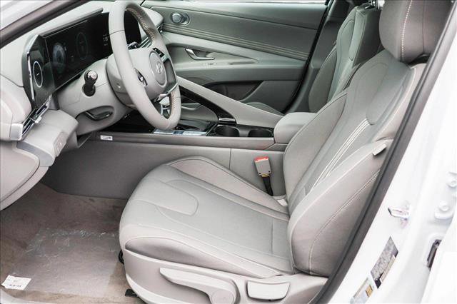 New 2025 Hyundai Elantra SEL image 11