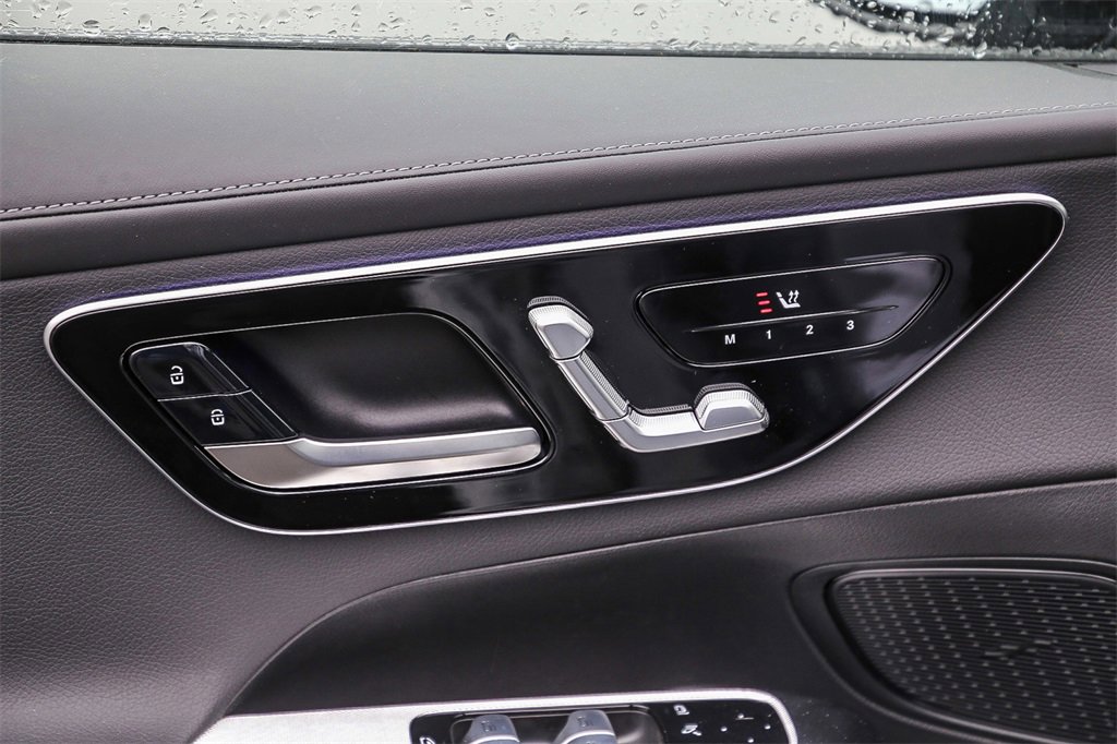 Used 2024 Mercedes-Benz GLC 43 AMG 4MATIC image 27