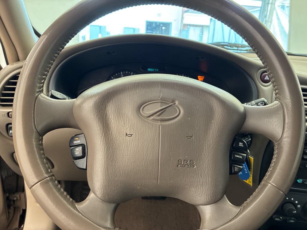 Used 2004 Oldsmobile Alero GL FWD image 9