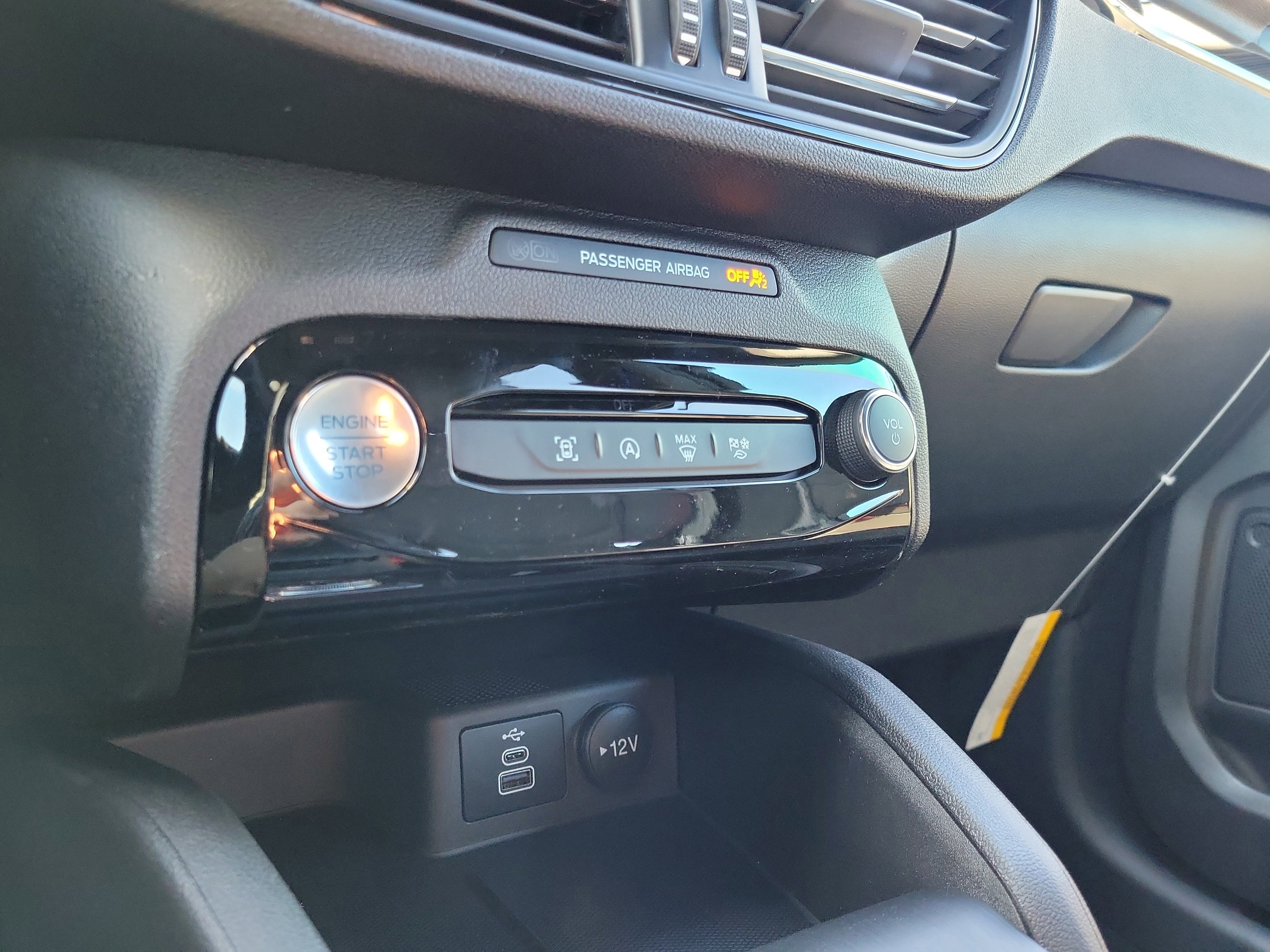 New 2026 Ford Escape ST-Line w/ Tech Pack #1 image 18