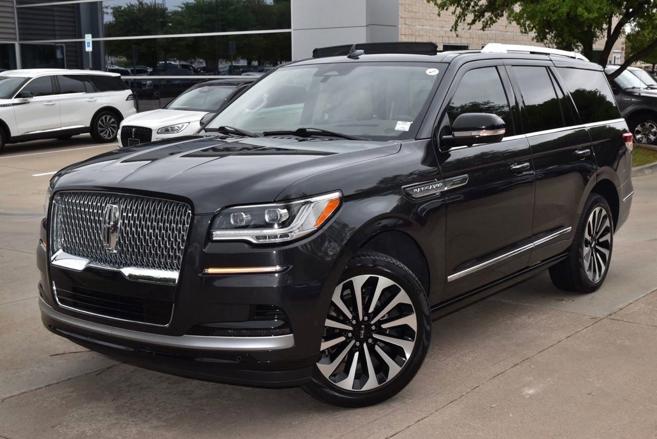 Used 2024 Lincoln Navigator Reserve AWD/4WD image 41
