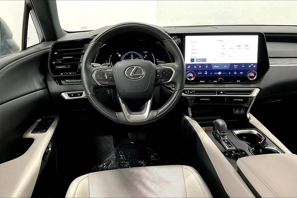 Used 2024 Lexus RX 350 Premium Plus w/ Convenience Package image 7