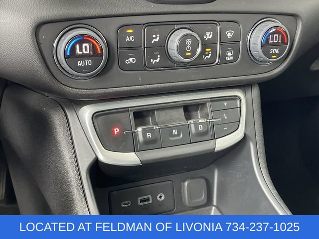 Certified 2024 GMC Terrain SLE w/ Driver Convenience Package FWD image 17