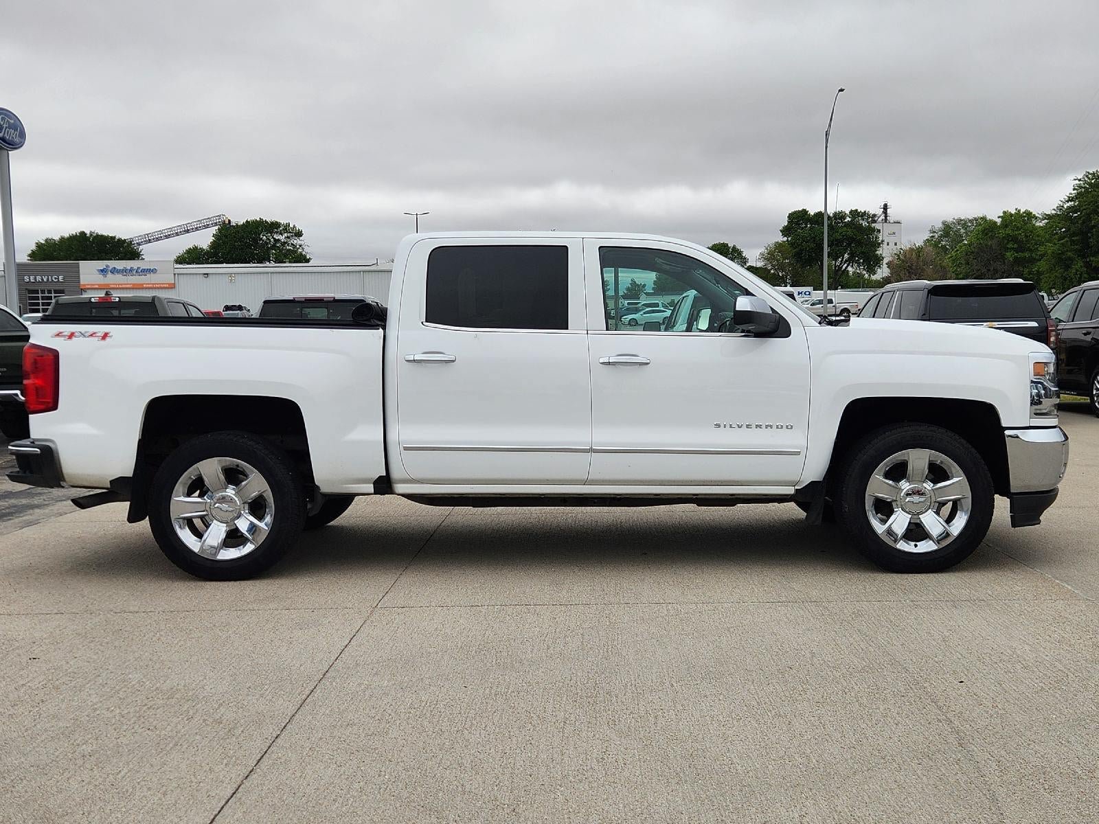 Used 2017 Chevrolet Silverado 1500 LTZ AWD/4WD image 5