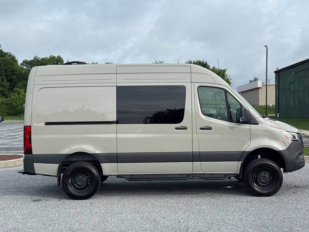 Used 2026 Mercedes-Benz Sprinter 2500 image 9
