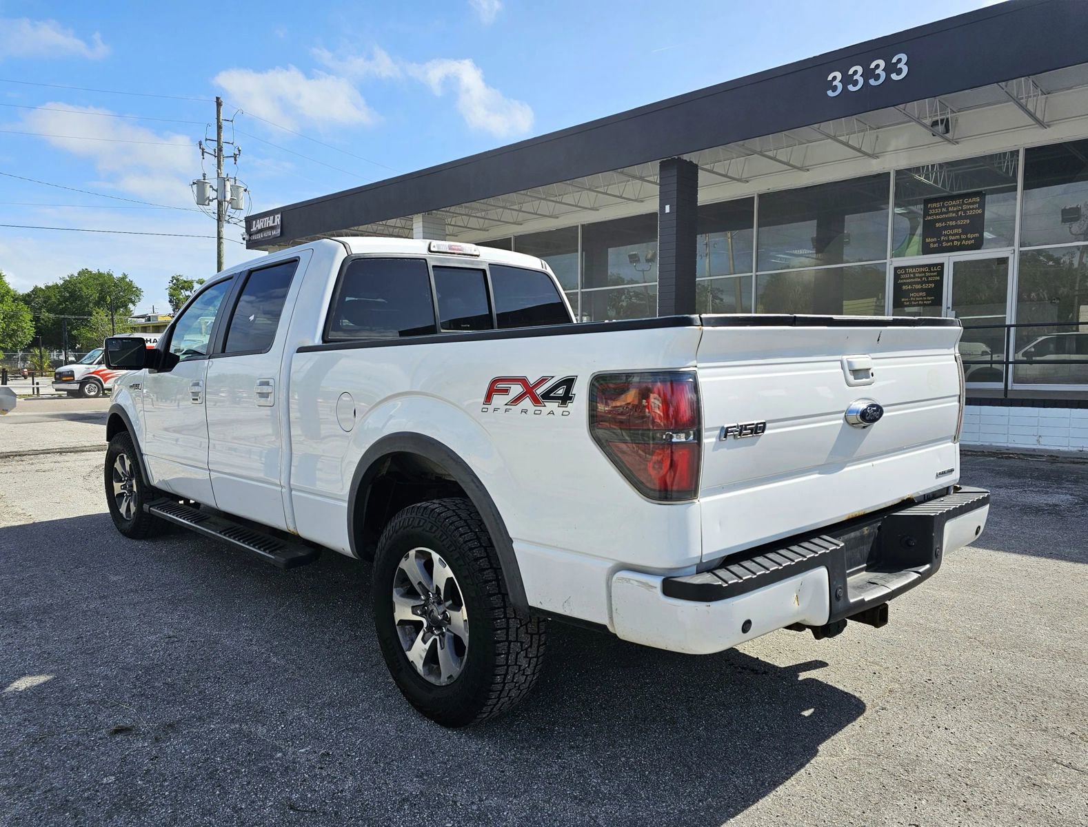 Used 2014 Ford F150 FX4 w/ Equipment Group 402A Luxury image 8