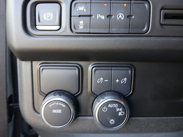 Used 2023 Chevrolet Suburban LS image 20