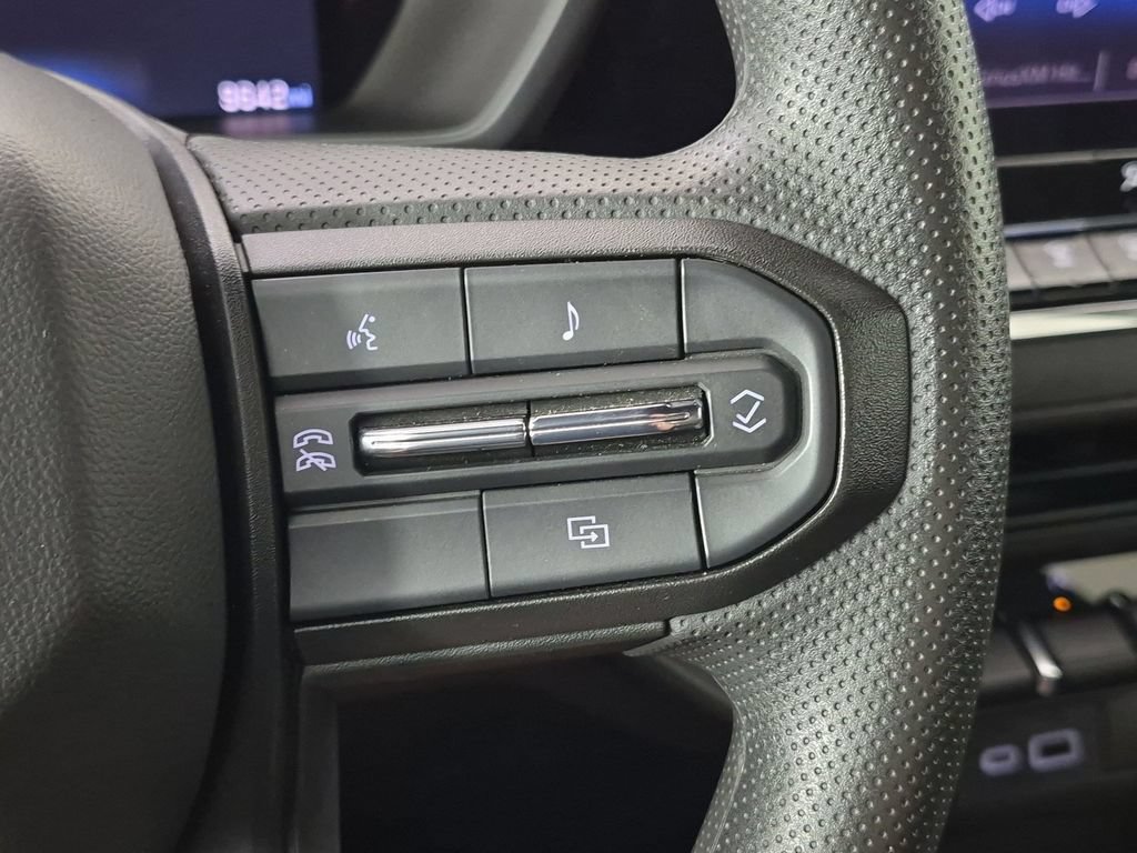 Certified 2025 Chevrolet Colorado Trail Boss AWD/4WD image 21