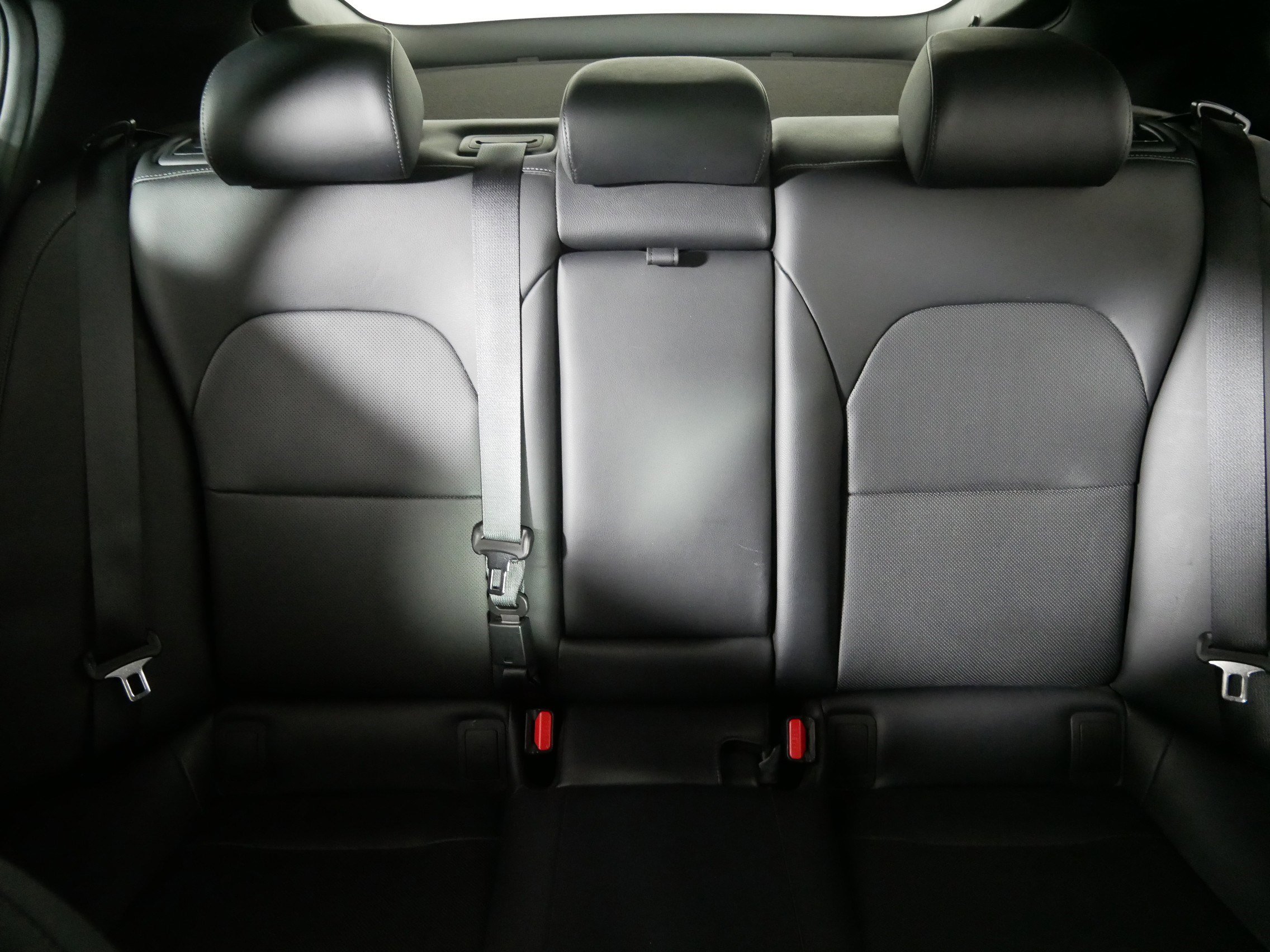 Used 2020 Kia Stinger GT-Line w/ Sun & Sound Package image 13